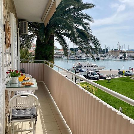 Dinka Old Town Apartment With Sea View Trogir Buitenkant foto